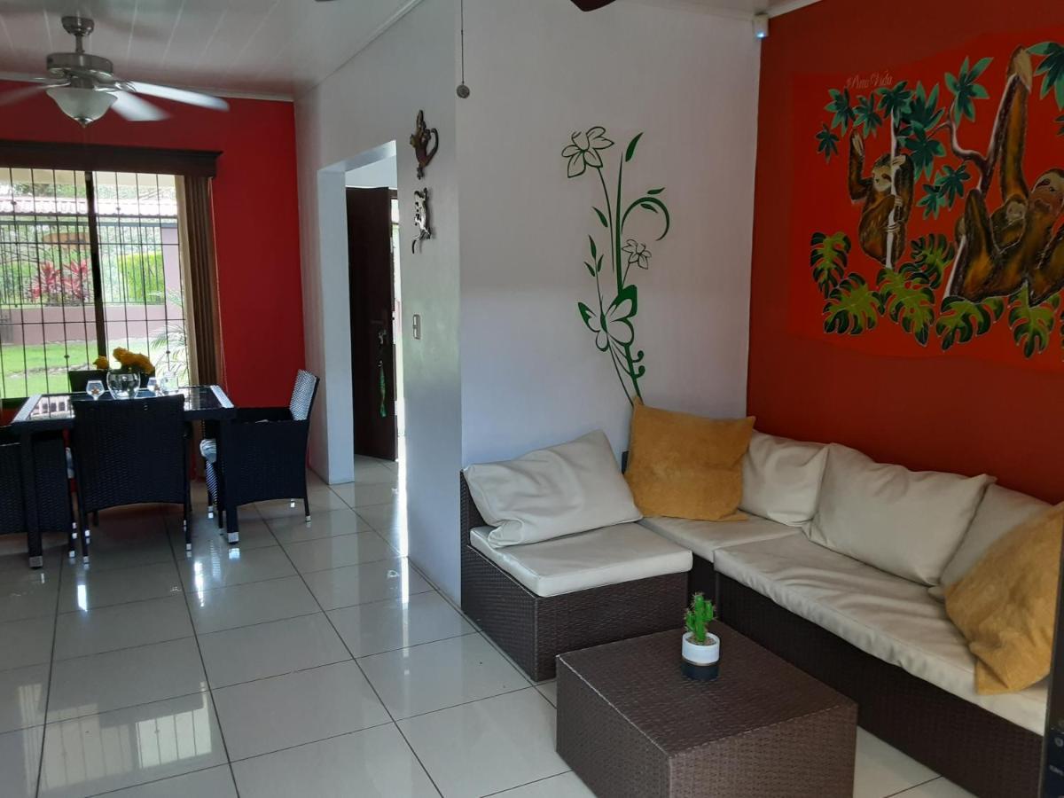 Elegant Villa In La Fortuna With Spacious Backyard Plus Very Private Pool & Parking Exterior photo