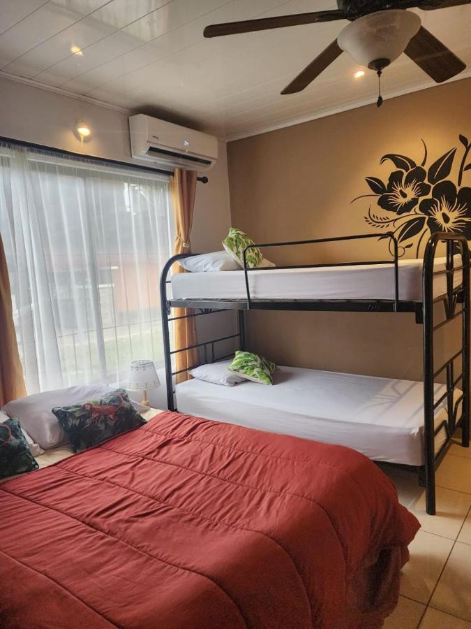 Elegant Villa In La Fortuna With Spacious Backyard Plus Very Private Pool & Parking Exterior photo